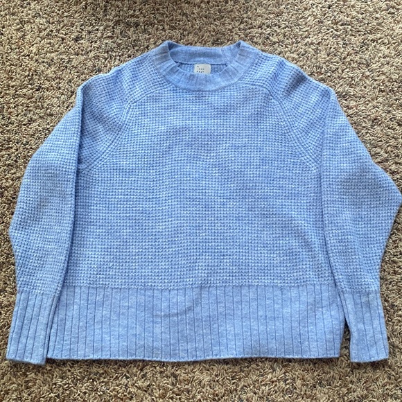 Sweater - Picture 1 of 2
